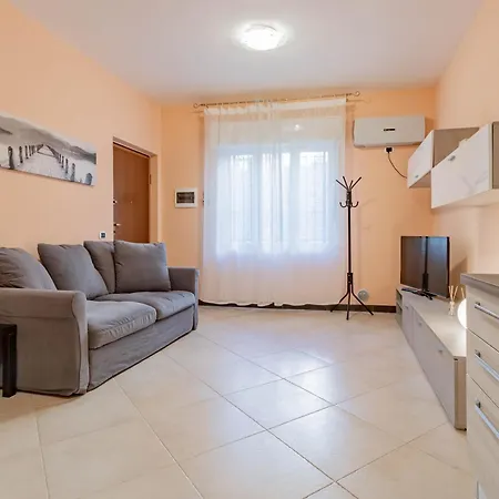 H11 Casa Maria Mare - Parcheggio * San Remo